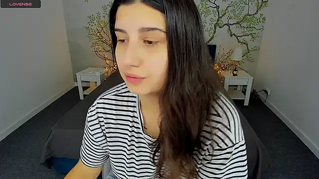 Snapshot of Linda_EX chatting on February 8, 2025, 7:37 am Linda EX online show from February 8, 2025, 7:37 am