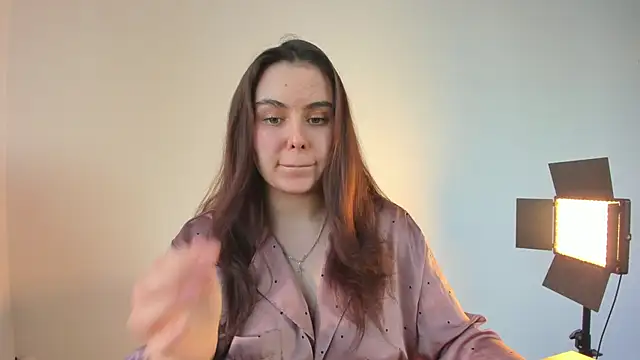 Tenderalise online show from March 14, 2025, 2:52 pm