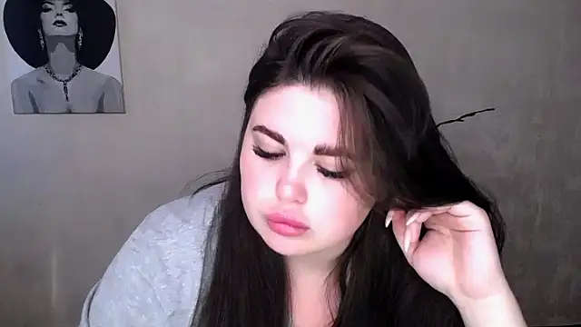 Snapshot of Emily_Mo chatting on September 15, 2025, 5:30 am Emily Mo online show from September 15, 2025, 5:30 am