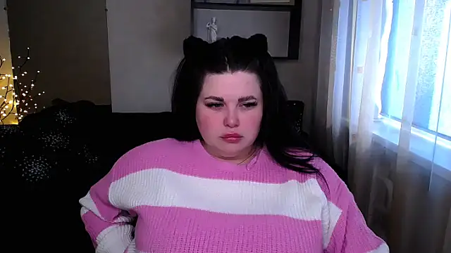 Snapshot of Emily_Mo chatting on March 19, 2025, 6:24 am Emily Mo online show from March 19, 2025, 6:24 am