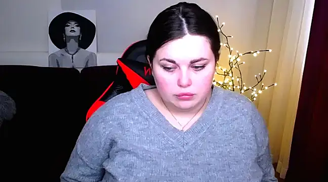 Snapshot of Emily_Mo chatting on March 1, 2025, 9:40 am Emily Mo online show from March 1, 2025, 9:40 am