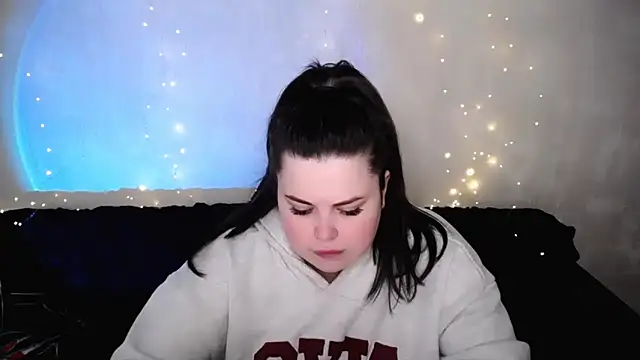 Emily Mo online show from March 11, 2026, 6:29 am