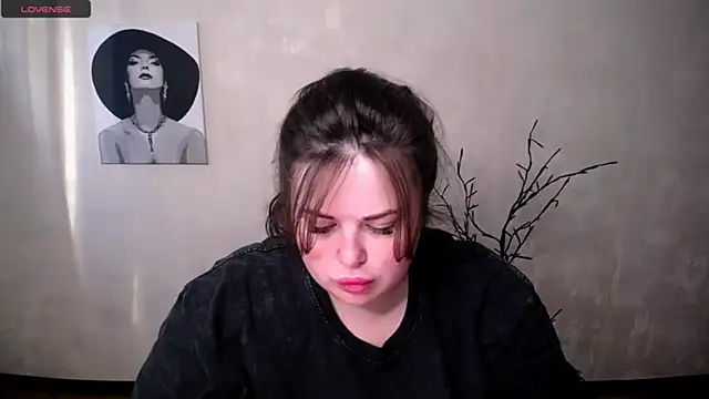 Snapshot of Emily_Mo chatting on September 25, 2025, 5:24 am Emily Mo online show from September 25, 2025, 5:24 am