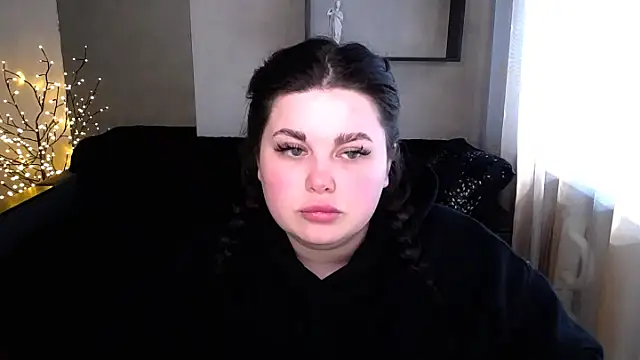 Snapshot of Emily_Mo chatting on March 21, 2025, 9:34 am Emily Mo online show from March 21, 2025, 9:34 am