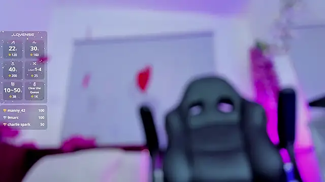 mia thompsonn  online show from March 20, 2025, 5:47 pm