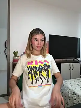 Your Honeey online show from March 16, 2025, 9:16 pm