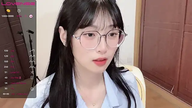 4uoki online show from January 27, 2025, 6:09 pm