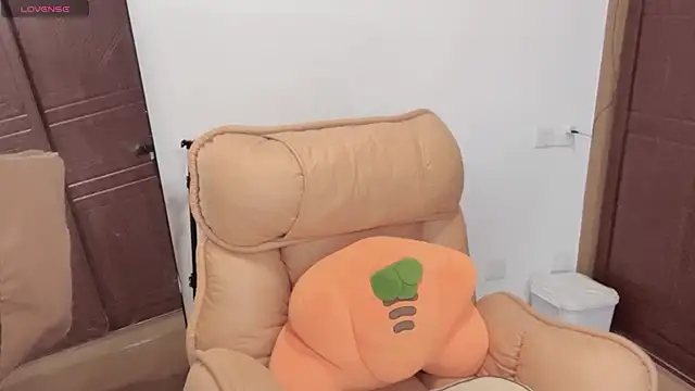 4uoki online show from September 14, 2025, 1:22 pm