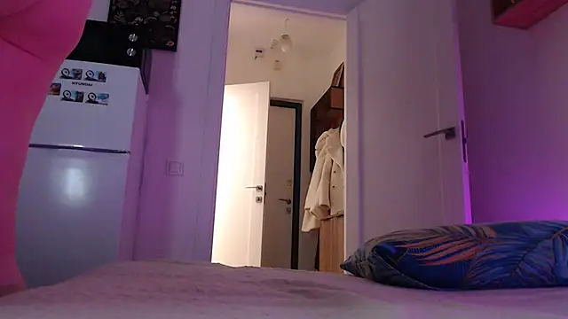 Karolina love  online show from November 27, 2025, 12:22 am