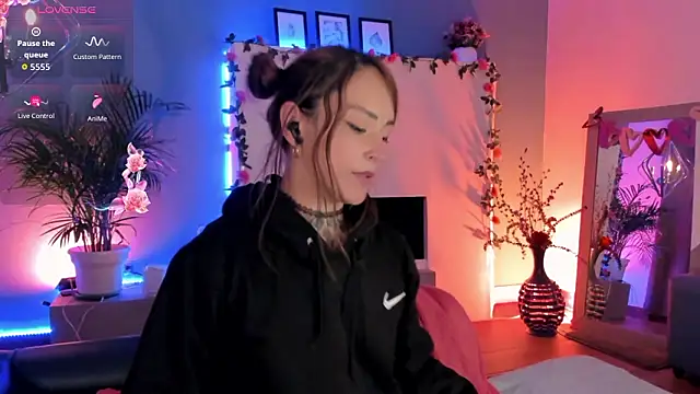 Megan inked online show from March 2, 2026, 8:32 am