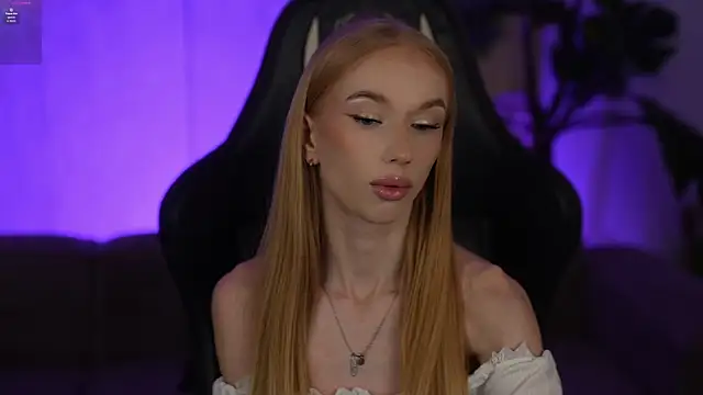 Amelia Blaze online show from November 22, 2025, 3:38 am