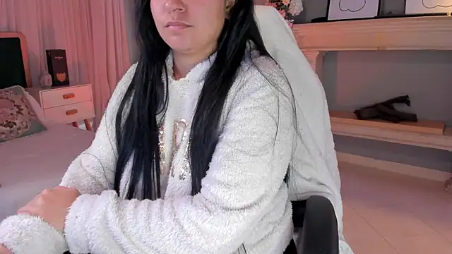 scarlet miller1 online show from March 12, 2025, 11:54 am