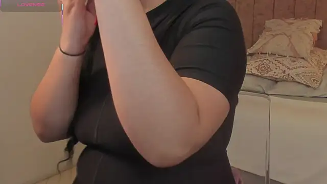 scarlet miller1 online show from October 24, 2025, 11:53 am