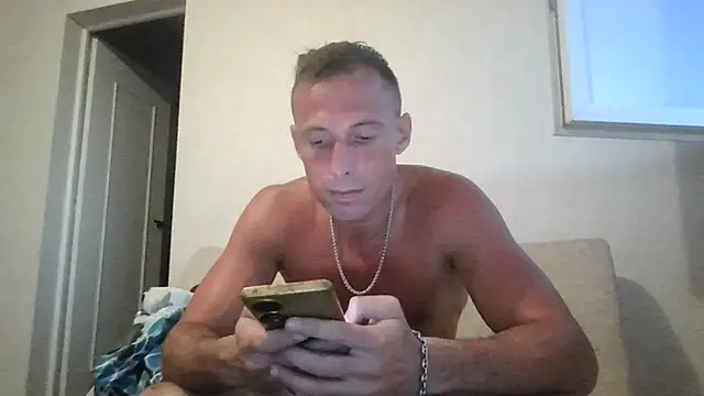 Snapshot of sebcucold chatting on May 24, 2026, 8:20 pm sebcucold online show from May 24, 2026, 8:20 pm