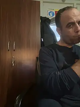 mustican422 online show from December 11, 2024, 2:33 pm