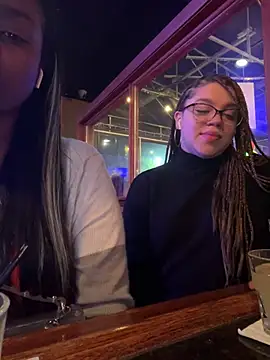 QueenNuttCollector online show from January 18, 2025, 1:19 am