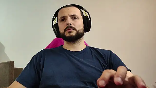 Snapshot of iurytx chatting on September 28, 2025, 10:39 pm iurytx online show from September 28, 2025, 10:39 pm