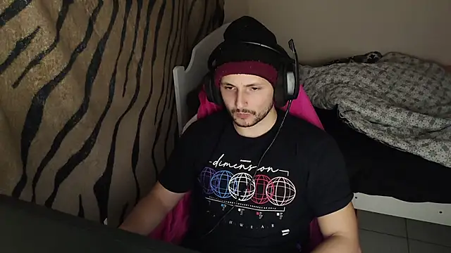 Snapshot of iurytx chatting on March 6, 2025, 11:42 pm iurytx online show from March 6, 2025, 11:42 pm