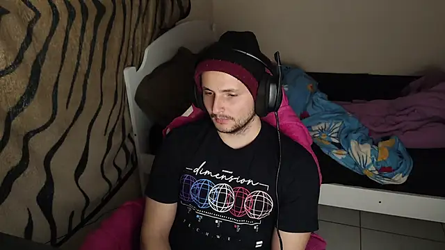 Snapshot of iurytx chatting on February 17, 2025, 11:00 pm iurytx online show from February 17, 2025, 11:00 pm