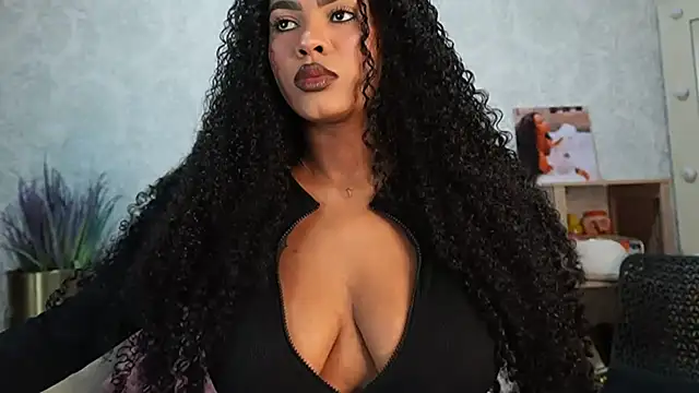 HOTBLACKANDWHITE2 online show from April 22, 2026, 3:46 am