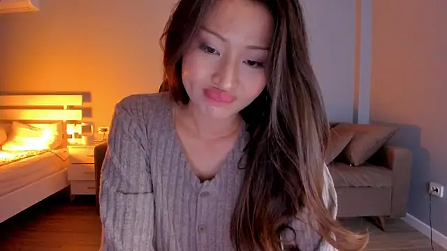 kawaii mia online show from March 7, 2025, 4:44 pm