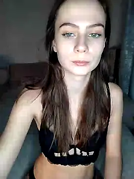 Snapshot of Hi_cherry-333 chatting on December 27, 2024, 1:28 pm Hi cherry-333 online show from December 27, 2024, 1:28 pm