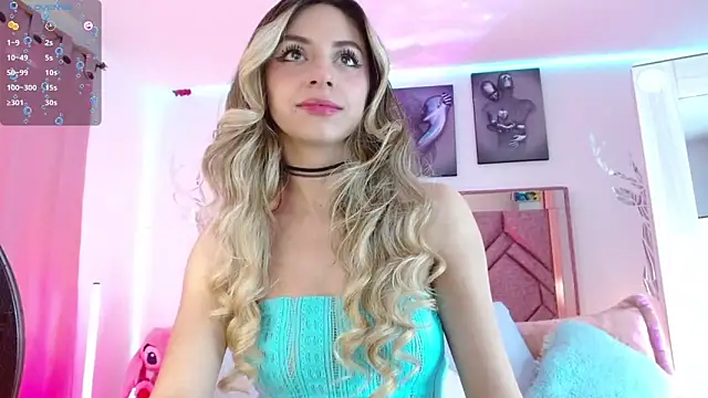 Angely 18 online show from September 17, 2025, 8:33 pm