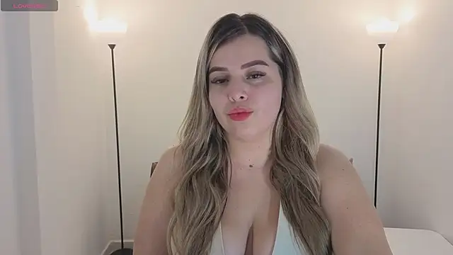 camiilaa1 online show from January 16, 2026, 3:54 am