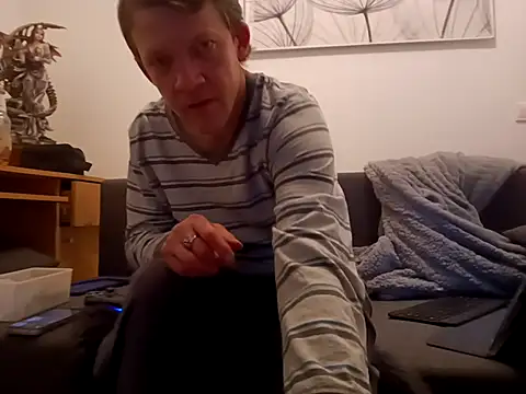 Snapshot of Ebinator666 chatting on February 10, 2025, 2:08 am Ebinator666 online show from February 10, 2025, 2:08 am