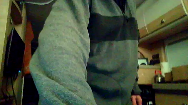 Snapshot of Ebinator666 chatting on September 24, 2025, 11:21 pm Ebinator666 online show from September 24, 2025, 11:21 pm