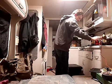 Snapshot of Ebinator666 chatting on December 5, 2024, 12:36 am Ebinator666 online show from December 5, 2024, 12:36 am