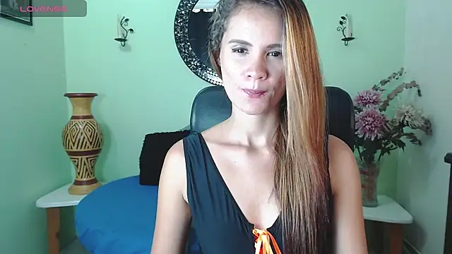 Sofia Franco  online show from November 11, 2025, 6:58 pm