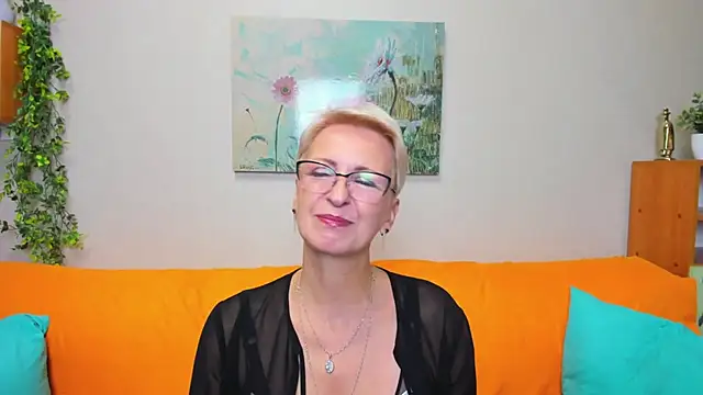 Snapshot of iamyourdream89 chatting on September 18, 2025, 11:13 am iamyourdream89 online show from September 18, 2025, 11:13 am