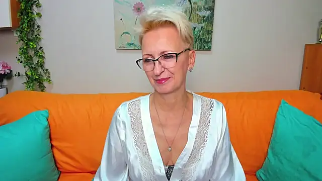 Snapshot of iamyourdream89 chatting on September 26, 2025, 10:22 am iamyourdream89 online show from September 26, 2025, 10:22 am