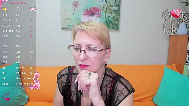 Snapshot of iamyourdream89 chatting on March 22, 2025, 2:14 pm iamyourdream89 online show from March 22, 2025, 2:14 pm