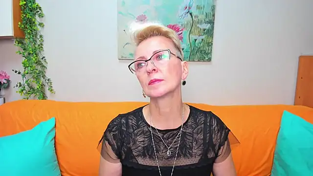 Snapshot of iamyourdream89 chatting on November 25, 2025, 11:54 am iamyourdream89 online show from November 25, 2025, 11:54 am