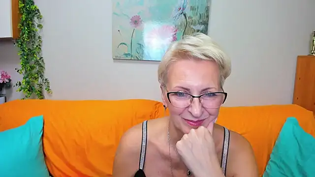 Snapshot of iamyourdream89 chatting on October 7, 2025, 2:18 pm iamyourdream89 online show from October 7, 2025, 2:18 pm