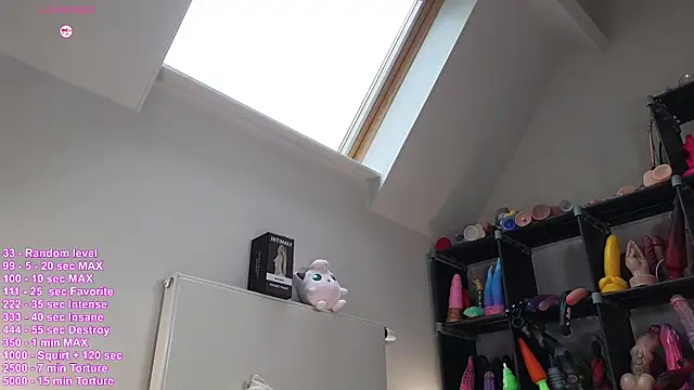 hayleex x online show from May 6, 2026, 8:40 am