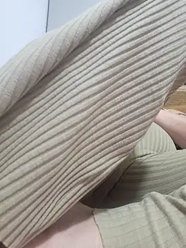 SeductionSilera online show from December 18, 2025, 4:17 am