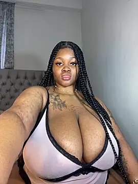 Snapshot of Yung-Missy chatting on March 2, 2025, 5:01 am Yung-Missy online show from March 2, 2025, 5:01 am