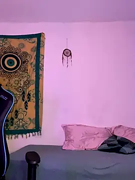 fenixgre online show from September 24, 2025, 9:43 pm