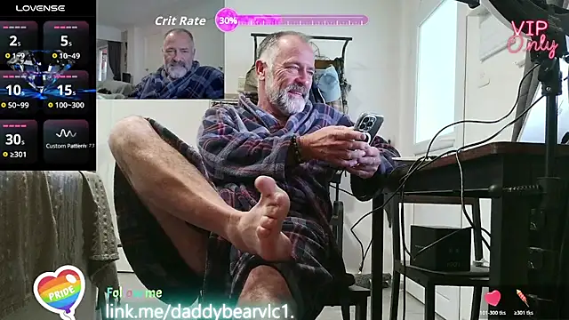 Snapshot of DaddybearVLC chatting on February 4, 2026, 2:01 pm DaddybearVLC online show from February 4, 2026, 2:01 pm