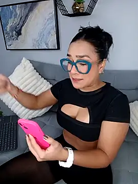 Snapshot of Amber_Etan chatting on April 21, 2026, 2:01 pm Amber Etan online show from April 21, 2026, 2:01 pm