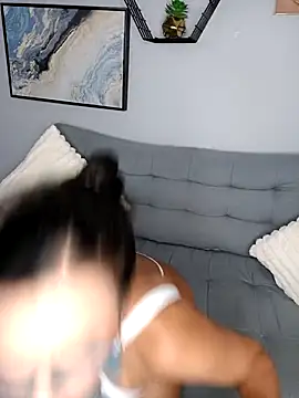 Amber Etan online show from February 20, 2026, 2:30 pm