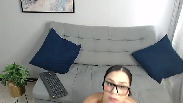 Amber Etan online show from September 23, 2025, 3:41 pm