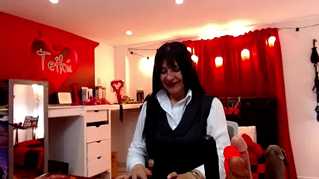 Sarah teiku online show from March 10, 2026, 6:23 pm