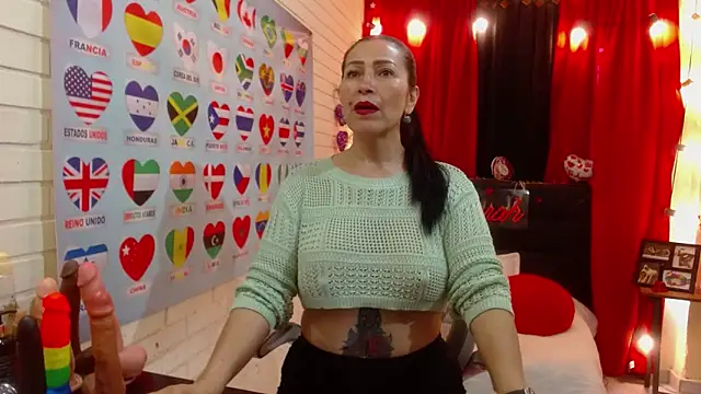 Sarah teiku online show from March 18, 2025, 6:39 pm