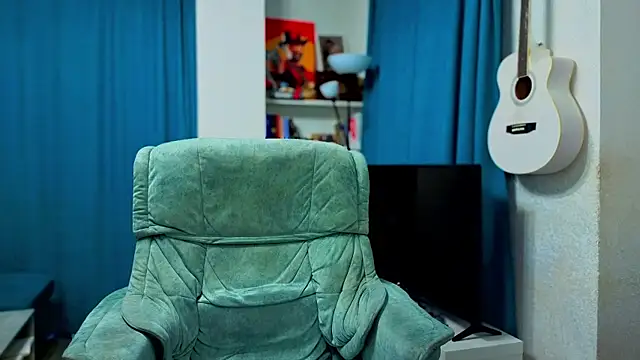 Katniss K online show from October 5, 2025, 4:58 am