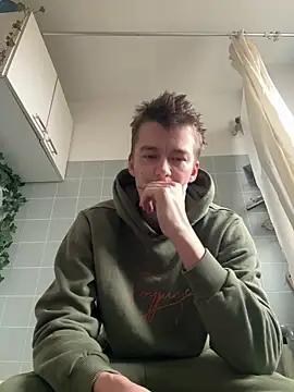 Snapshot of Toyjungee chatting on February 8, 2026, 10:35 am Toyjungee online show from February 8, 2026, 10:35 am