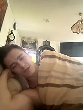 Snapshot of Toyjungee chatting on November 18, 2025, 9:56 am Toyjungee online show from November 18, 2025, 9:56 am